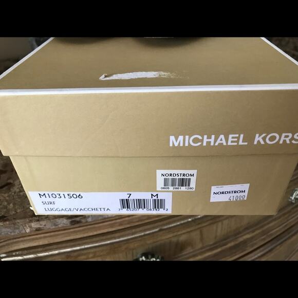 Michael Kors Sandals - Picture 5 of 5